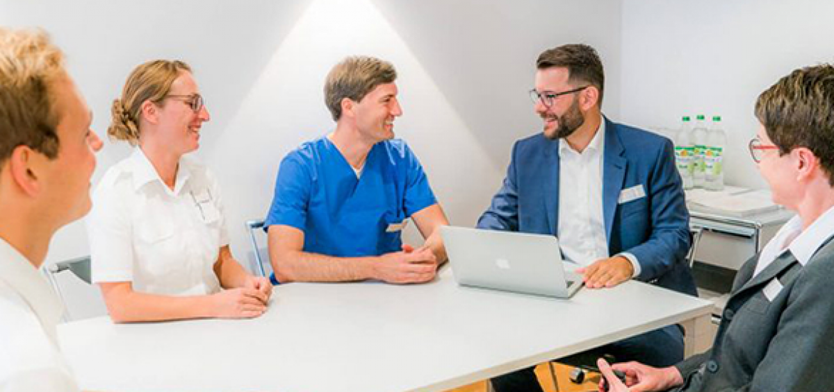 Gebauer mit Praxisteam